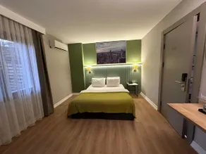 If You Book This Room, You'll Be Happy Today, Tomorrow - Image 5