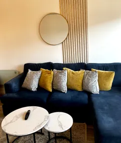 Chic 2-bed Flat - Coop Live & Ethiad - Image 5