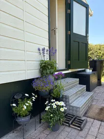 Chalet with air conditioning & private garden | Huisje Weltevree - Image 3