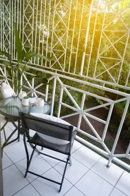Mirror You Suite - Serene Super Studio with Porch - Image 3