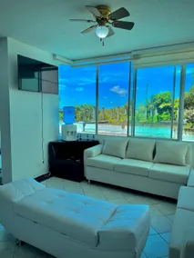 Sun and Sea: Your home on the beach - Image 2