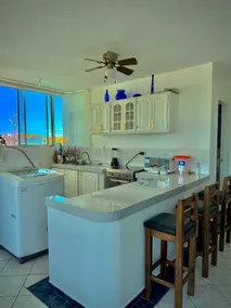 Sun and Sea: Your home on the beach - Image 4