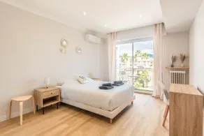 Family Apartment Nice• 2 Balconies • AC • Sleeps 5 - Image 4