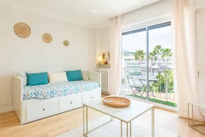 Family Apartment Nice• 2 Balconies • AC • Sleeps 5 - Image 2