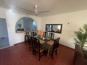 Entire family home in a good downtown area - Image 3