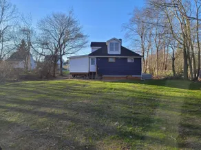 3BR Home in Historic Harbor Town - Image 3