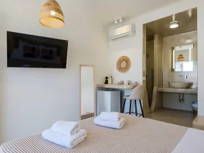 Fabrika House by Dival Properties Mykonos - Image 4