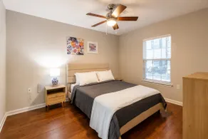 2bd,2ba W/ Queen Beds| Quiet, Cozy Wilm Stay - Image 4