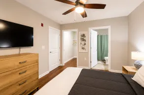 2bd,2ba W/ Queen Beds| Quiet, Cozy Wilm Stay - Image 5