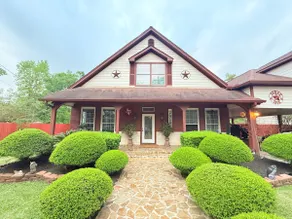 Spacious Family Getaway - Image 2