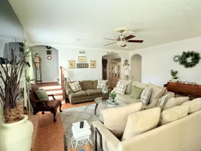 Spacious Family Getaway - Image 3