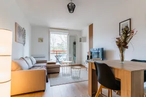 The Contemporary – Fully Equipped + Private Parking - Image 2