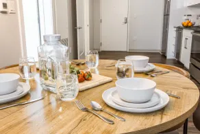 The Reed: Spacious • Private Kitchen • Gym • W/D - Image 3