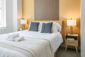 The Reed: Spacious • Private Kitchen • Gym • W/D - Image 2