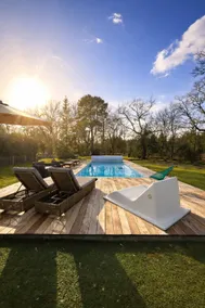 Cozy chalet with private pool - Image 5