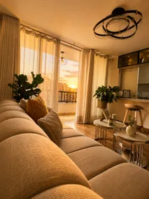 Apartment just a stone's throw from the mall + balcony and view. - Image 2