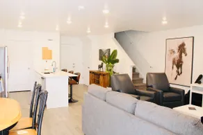 Modern, New Townhouse - Image 5