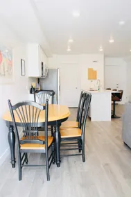 Modern, New Townhouse - Image 3