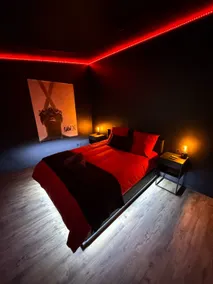L'Affiche: Movie Theater Room, Downtown - Image 5