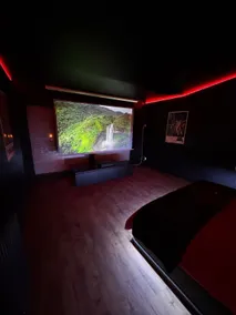 L'Affiche: Movie Theater Room, Downtown - Image 4