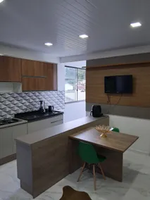 Modern apartment with a prime location - Image 5
