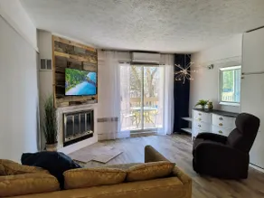 Loft at prestigious Lake Memphremagog - Image 5