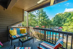 2/2 Poolside Condo Close to Oaklawn Pets Welcome! - Image 3