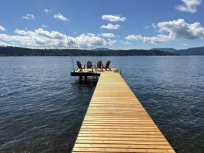 Blue Heron Lakehouse: Lush Waterfront Oasis on Lake Sammamish Near Seattle - Image 4