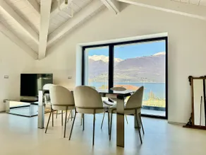Top floor design apt, 3bd, 2bt! - Image 2
