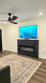 Charming & Stylish | Sleeps 6 - Image 5