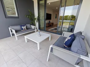 3BR, 2BA Unit & Parking. Common Pool/BBQ GoldCoast - Image 5