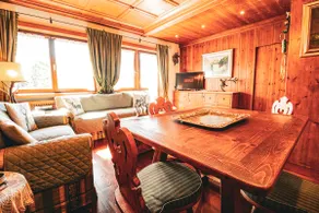 Cortina Wood Home - a short walk from the center - Image 5