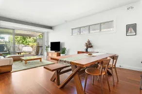 Clovelly Gables—Classic Seaside Abode near Bronte - Image 4