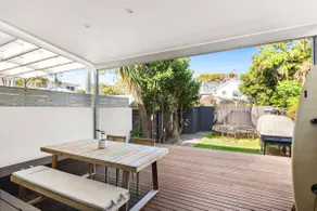 Clovelly Gables—Classic Seaside Abode near Bronte - Image 3