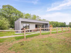 Hillview - Image 3