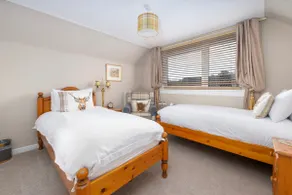 Royal Apartment - Image 4