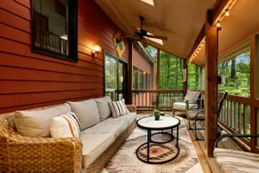 Foxwood at Stoney Creek Wintergreen & Wine Trail - Image 2