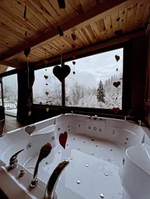 Ultralux 2+2 Jacuzzi, Fireplace, Air Conditioning - Image 3