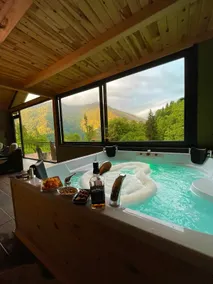 Ultralux 2+2 Jacuzzi, Fireplace, Air Conditioning - Image 4