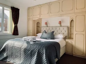 Home like 3 bed house Sheffield - Image 2