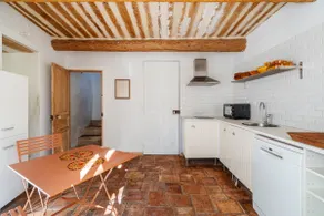 cottages in old 18th century farmhouse - Image 5