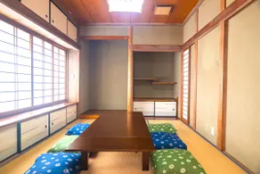 Gunma Takasaki City. 10 minutes walk from the station! Single house, sleeps 12, includes parking and BBQ. - Image 3