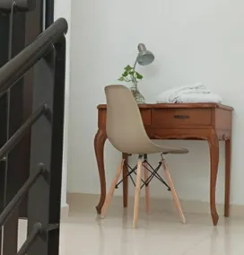 Vintage House in a Very Safe Residential Area - Image 3