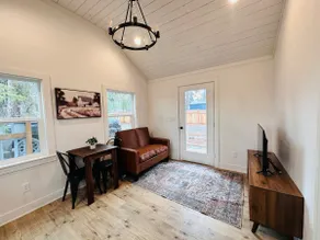 Sunset Cabin - Image 5
