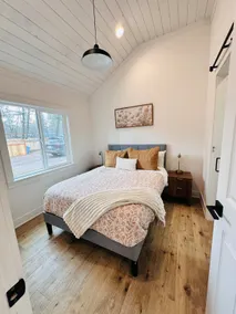 Sunset Cabin - Image 3
