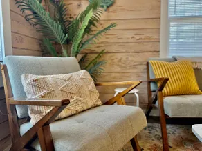 #4 Adorable Lake Cottage-Cypress Resort & Marine - Image 3