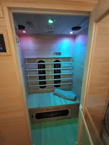 Lynx apartment with sauna. - Image 4