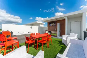 The Luxury 4/3 Sunset View Terrace & Hot Tub Home - Image 5