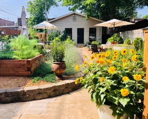 The Pied à terre & Garden - Image 2