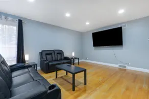 Game House Arcade Pool Ping Pong 3 Beds 2 Bath - Image 4